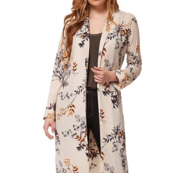 Dex Dresses & Skirts - ❤️3/$25❤️Kimono dress